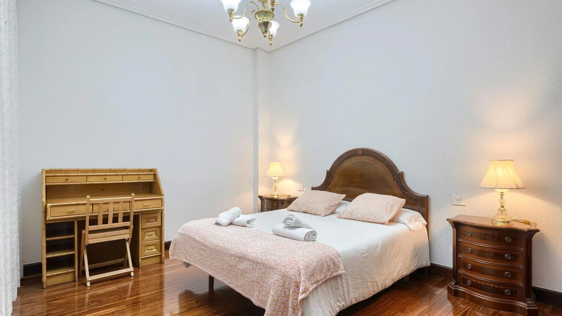 ビルバオPiso Senorial Con Vistas A La Riaアパートメント アパート ビルバオ